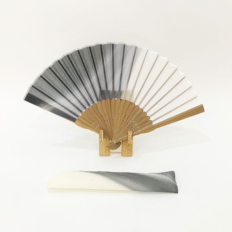 絵絹扇子　日本の京都の職人が手仕事で制作　透け感を楽しめる涼やかな仕上がり　プレゼントに最適 #01