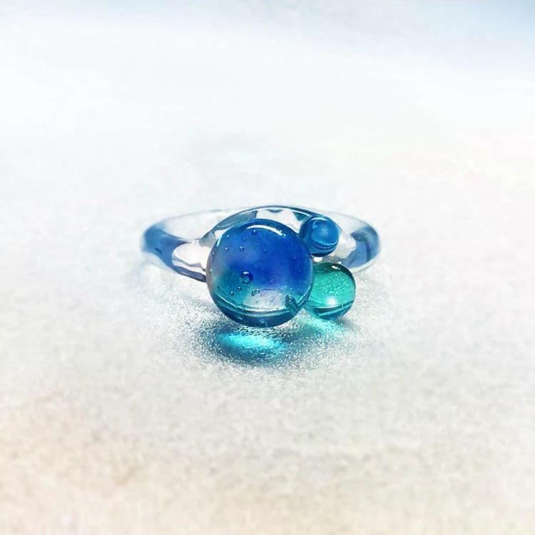 海色・空色・ガラスのリング　海の青と空の青をガラスに閉じ込めた三つ玉硝子の指輪　サイズオーダーOK