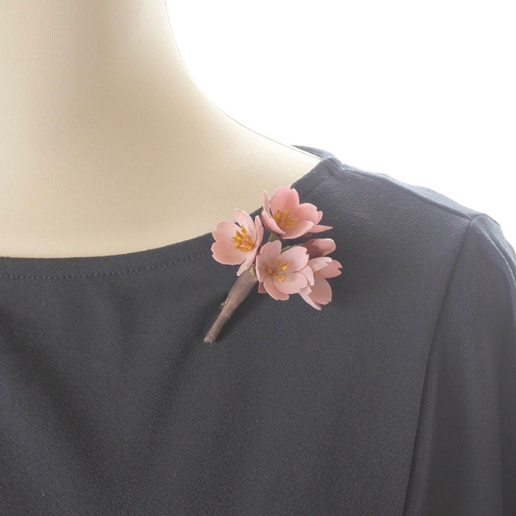 布花ブローチ　コットン桜